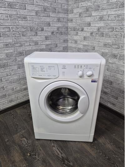 Стиральная машина Indesit WIUN 102